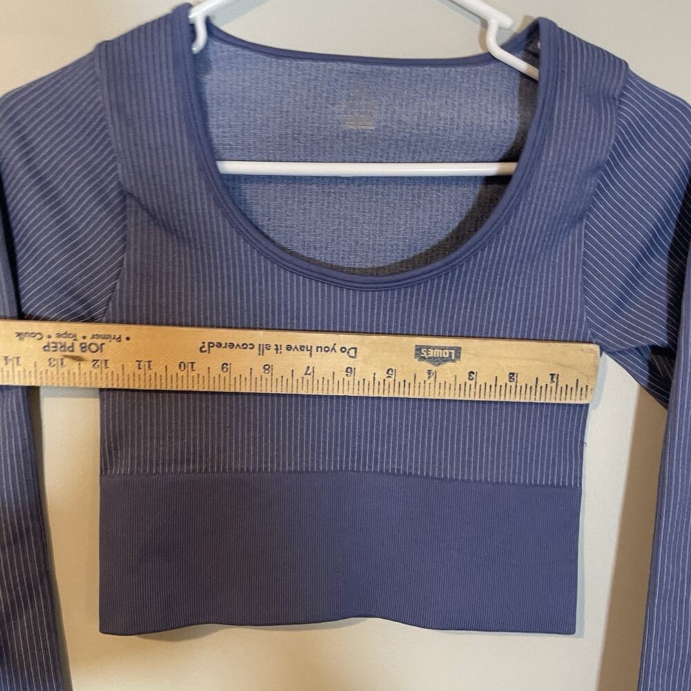 Aerie Offline Sidewalk Seamless Long Sleeve Cropped Blue Top Crewneck Small - Picture 5 of 8